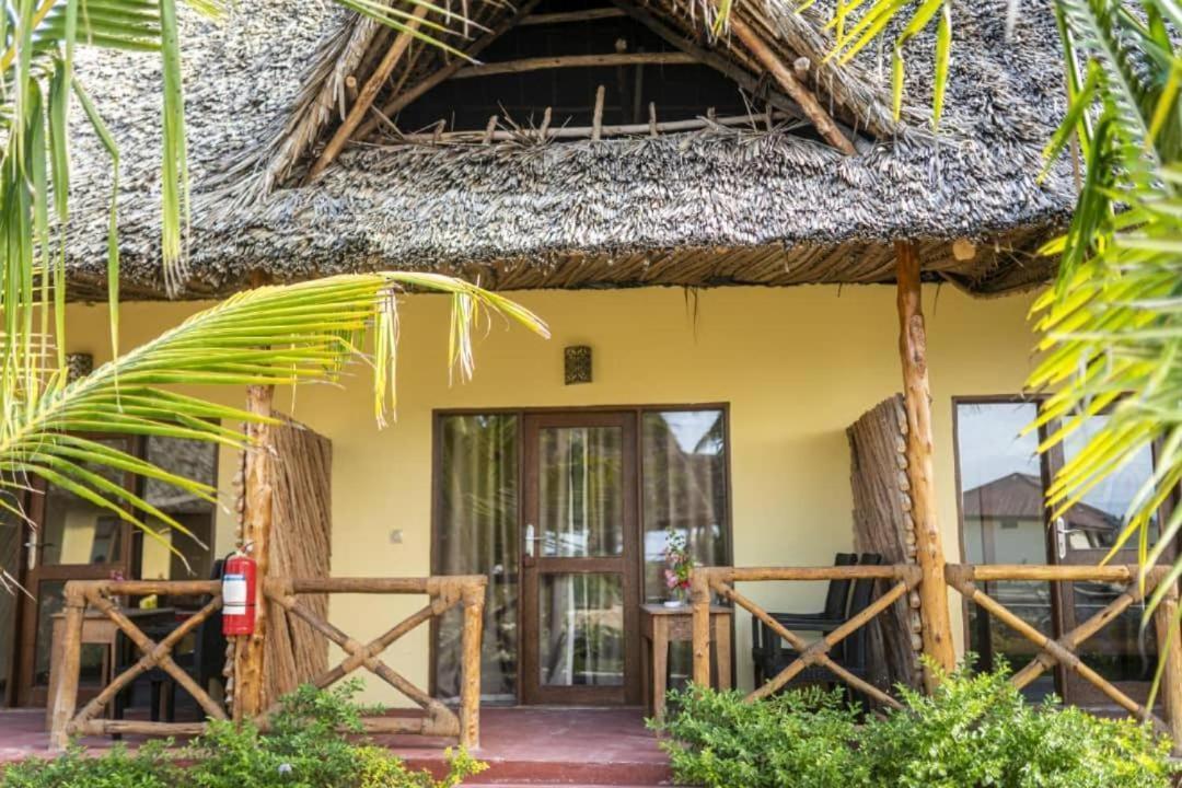 Amber Lodge Pongwe Εξωτερικό φωτογραφία